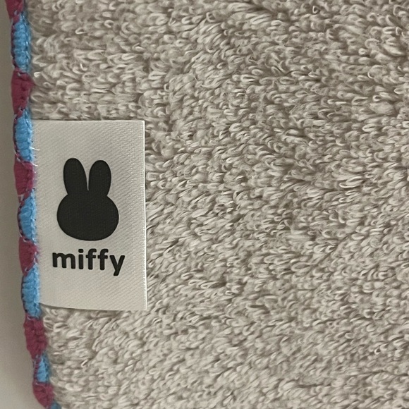 Miffy Face/Hand Towel - Picture 5 of 8